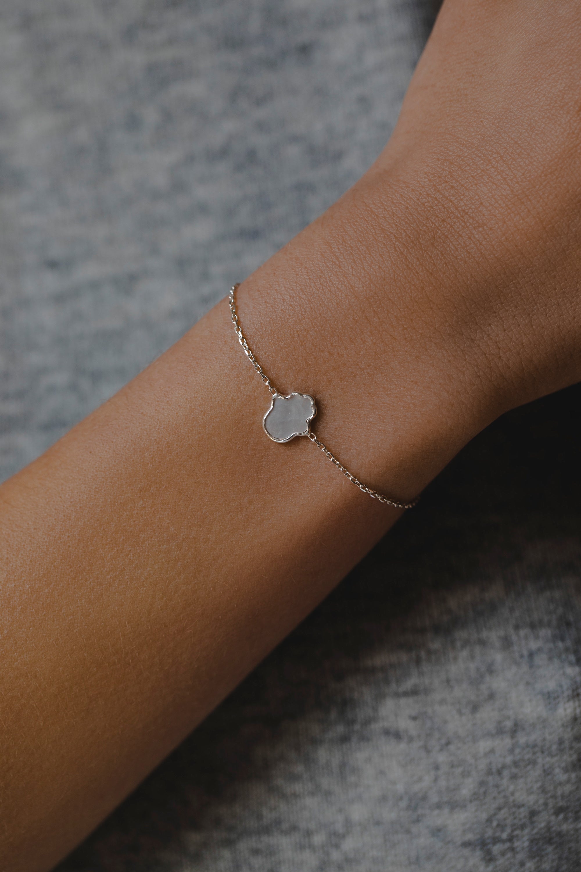 Mother-of-pearl Hamsa bracelet